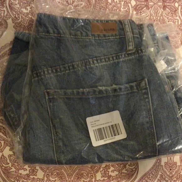 NWT RSQ Boyfriend Denim Shorts - Picture 6 of 7